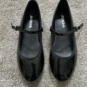 Patent Mary Jane shoes